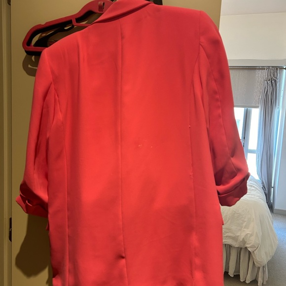 Gently used Zara pink blazer - Picture 4 of 4